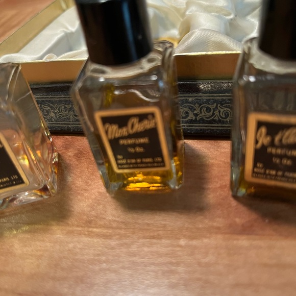 LeQuad Vintage Perfume Set - Picture 12 of 13